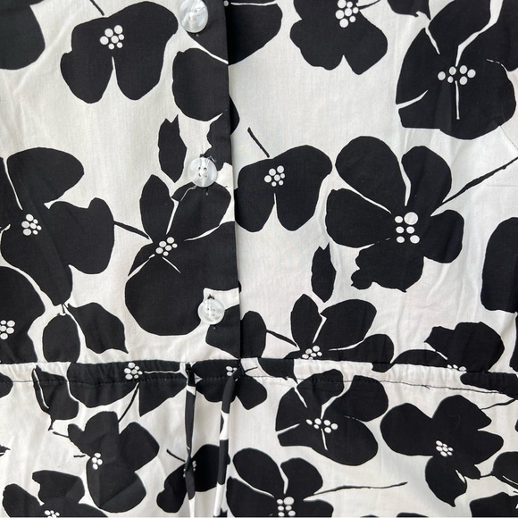 BLACK + WHITE FLORAL  A-LINE LIGHTWEIGHT DRESS CINCH WAIST V-NECK SIZE 14 - Picture 8 of 9